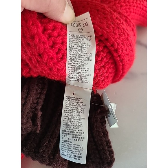 Old Navy Red And Maroon Winter Scarf - Picture 6 of 10